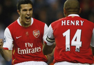 江苏体彩网：恩比德46分钟极限鏖战献三双定乾坤 费城加时苦战擒下休斯顿迎回归首胜 复出即巅峰！MVP级表现统领攻防，火箭青年军虽败犹荣，东部格局再起波澜