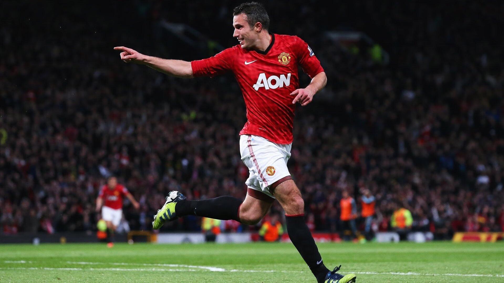 绿茵场上的永恒誓言,球迷因罗伊斯球技颜值倾心,更因忠诚坚守成就最长情传奇