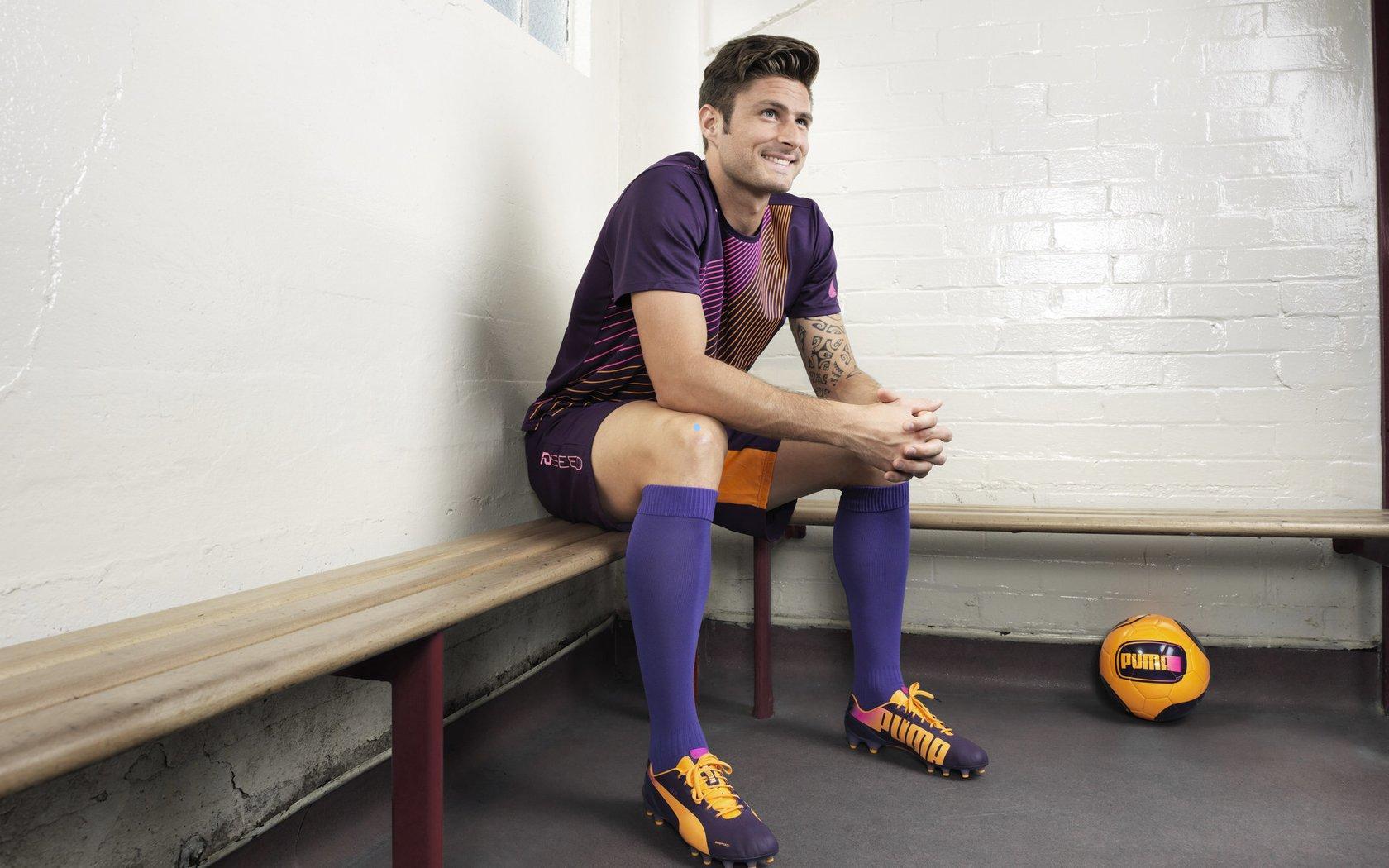 AC米兰瞄准英超新星，穆里略与巴西引援战略全解析